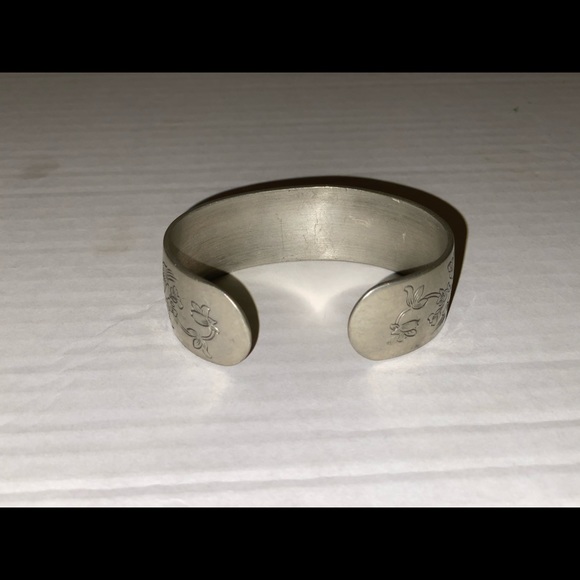 Violet Silver engraved bracelet - Picture 4 of 8